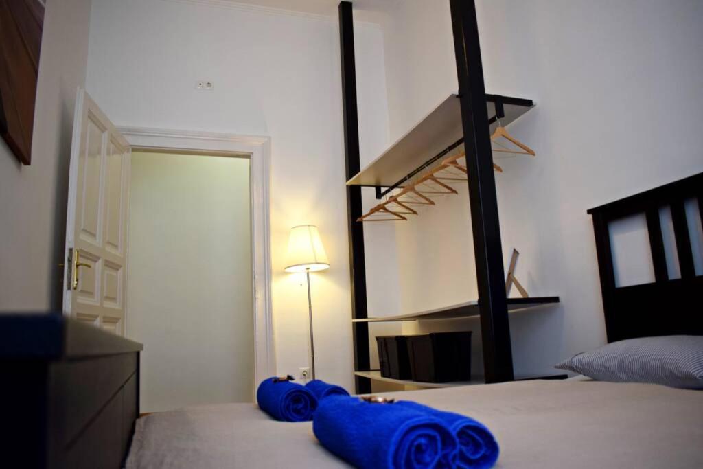 Central Budapest Apartment In Historical Building With Free Private Parking المظهر الخارجي الصورة