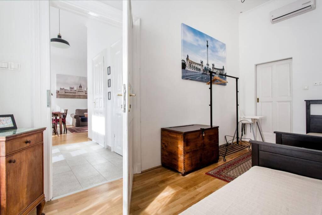 Central Budapest Apartment In Historical Building With Free Private Parking المظهر الخارجي الصورة